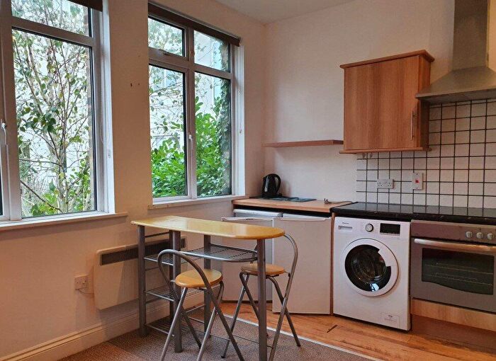 1 Bedroom Flat To Rent In Derby Road, Bournemouth, BH1