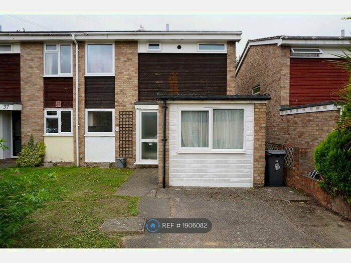 5 Bedroom Semi-Detached House To Rent In Ulcombe Gardens, Canterbury, CT2