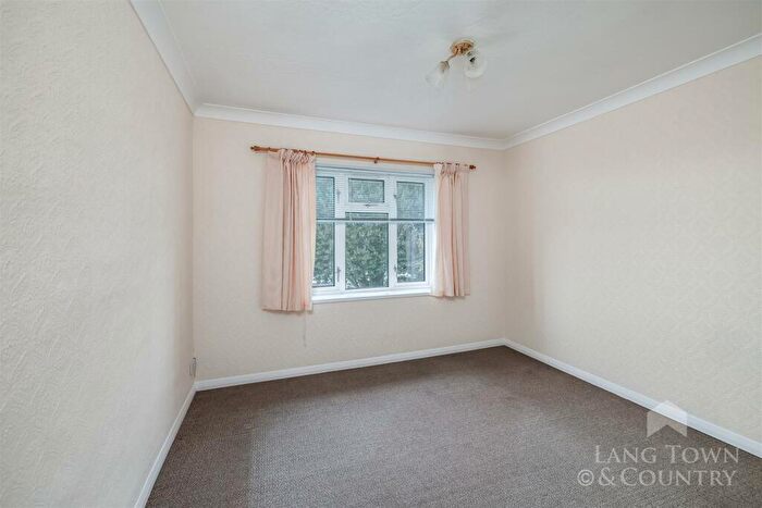 2 Bedroom Apartment To Rent In Chestnut Avenue, Plymouth, PL9