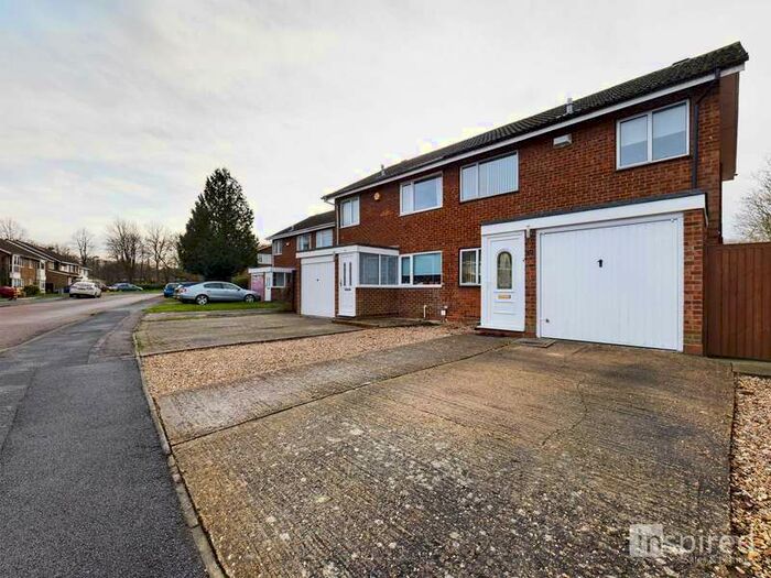 3 Bedroom Semi-Detached House To Rent In Malvern Drive, Fullers Slade, MK11