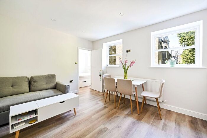 1 Bedroom Flat To Rent In Nevern Road, Earls Court, London, SW5