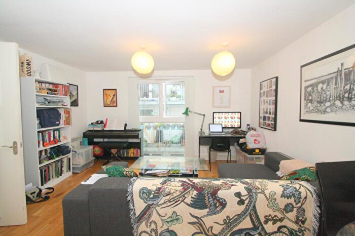 1 Bedroom Flat To Rent In Bellevue Court, High Road, London, N22