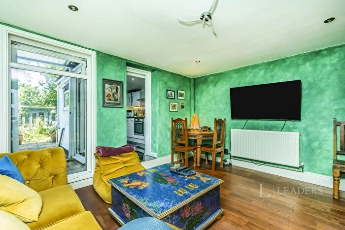 1 Bedroom Flat To Rent In Addiscombe Road, Croydon, CR0