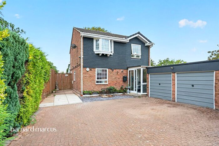 4 Bedroom Detached House For Sale In Royal Drive, Epsom, KT18