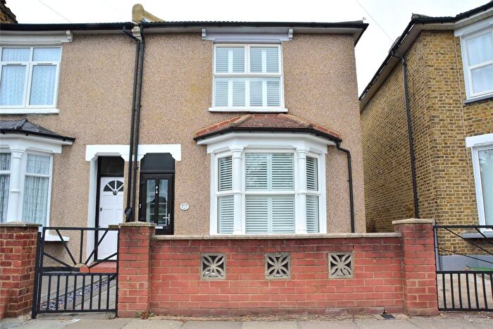 2 Bedroom Semi-Detached House To Rent In Taunton Road, London, SE12