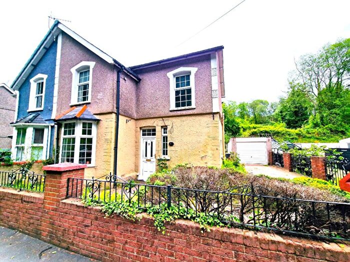 3 Bedroom Semi-Detached House For Sale In North Road, Newbridge, NP11
