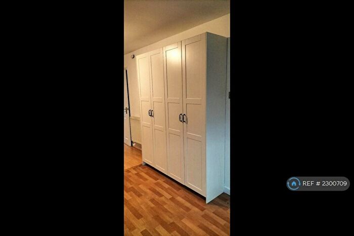 3 Bedroom Terraced House To Rent In Woolwich, Woolwich, SE18