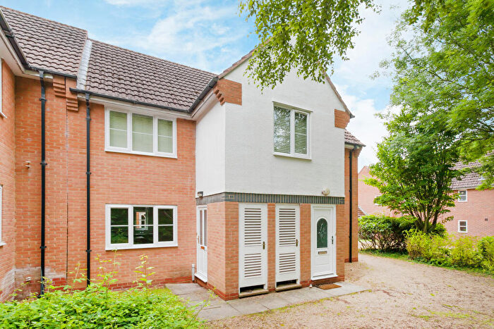 2 Bedroom Apartment To Rent In Bishops Court, Marston, OX3