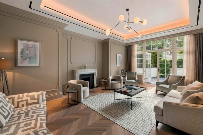 6 Bedroom Property To Rent In Victoria Road, London, W8