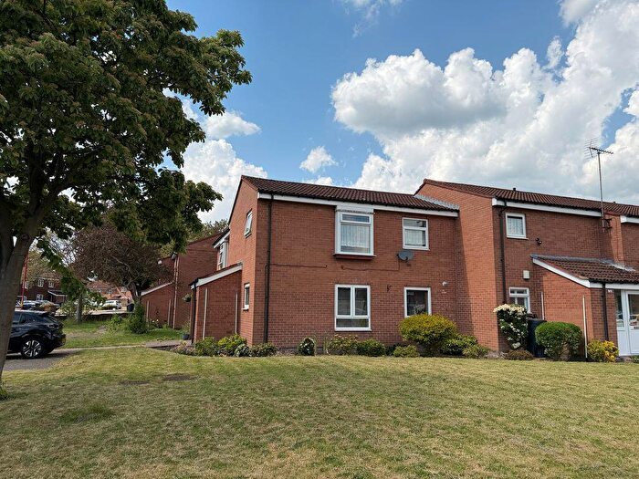 1 Bedroom Maisonette For Sale In Hales Gardens, Erdington, Birmingham, B23