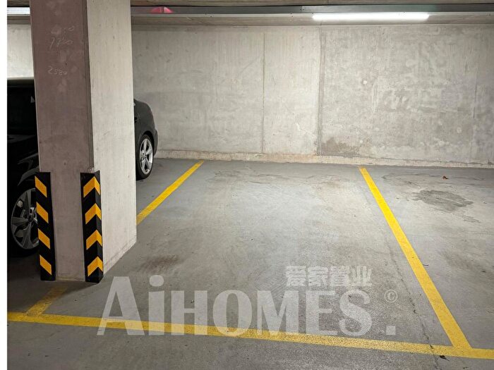 Garage / Parking To Rent In Silvercroft Street, Manchester, M15