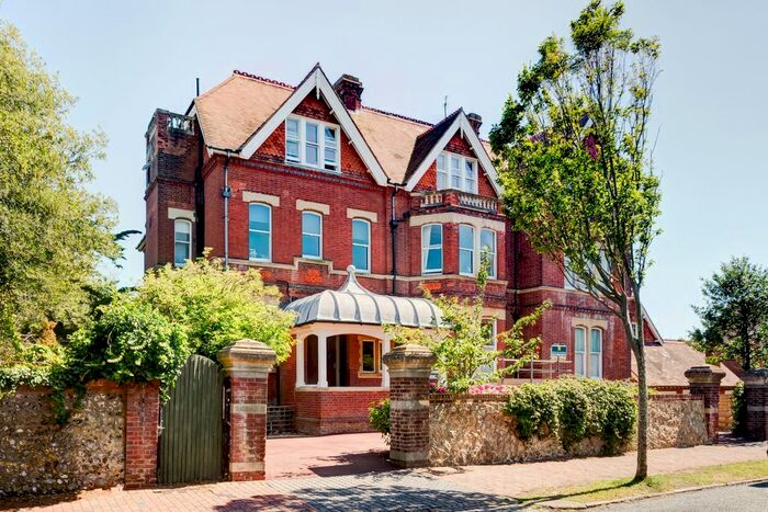 2 Bedroom Flat For Sale In Buxton Road, Eastbourne, BN20