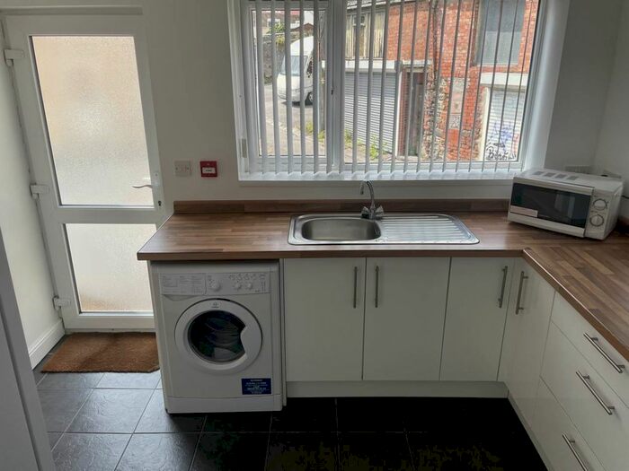 1 Bedroom Flat To Rent In Brunswick Street, City Centre, Swansea, SA1