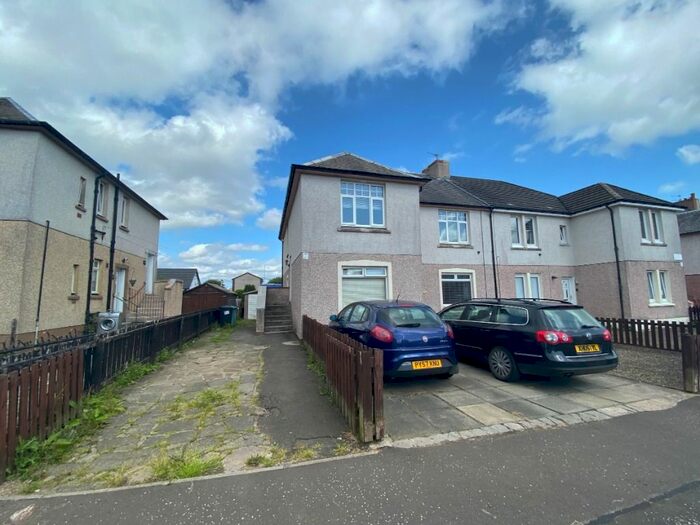 3 Bedroom Flat To Rent In Stewart Crescent, Wishaw, ML2