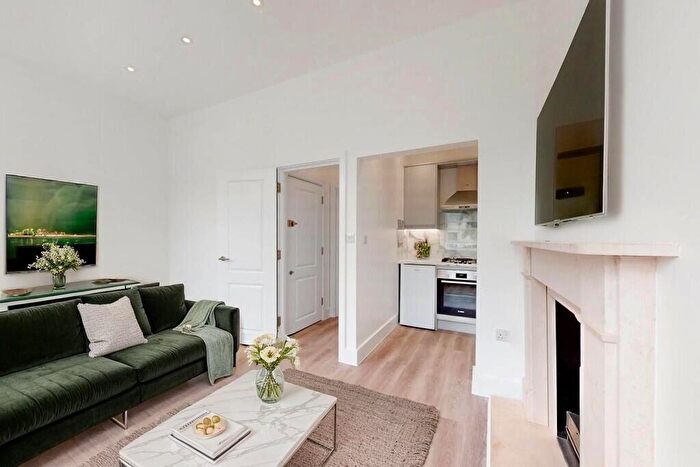 1 Bedroom Apartment To Rent In Blenheim Terrace, NW8