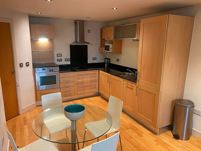 2 Bedroom Flat To Rent In Chadwick Street, Hunslet, Leeds, LS10