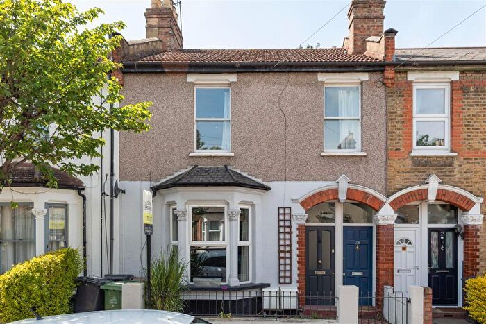 2 Bedroom Apartment To Rent In Brighton Avenue, Walthamstow, E17