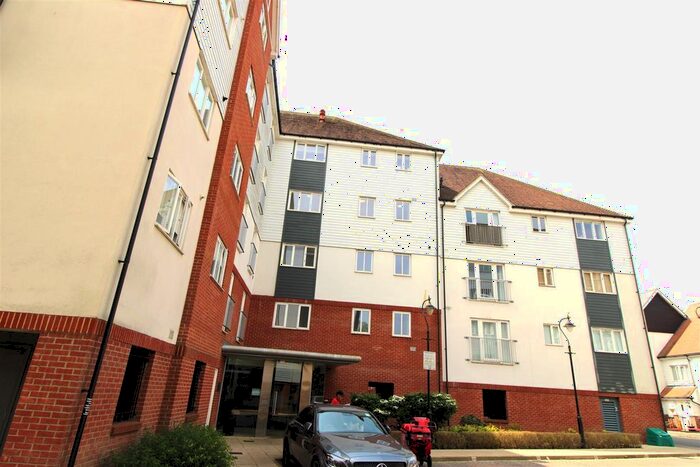 2 Bedroom Flat To Rent In Westwood Drive, Canterbury, CT2