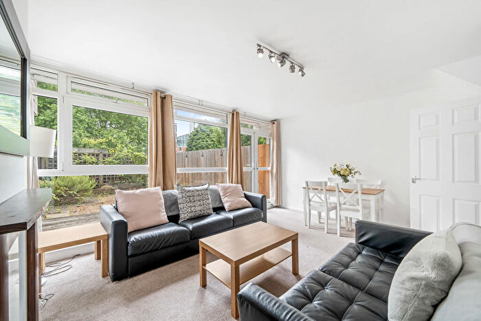 3 Bedroom Apartment To Rent In Crewkerne Court, Battersea, SW11