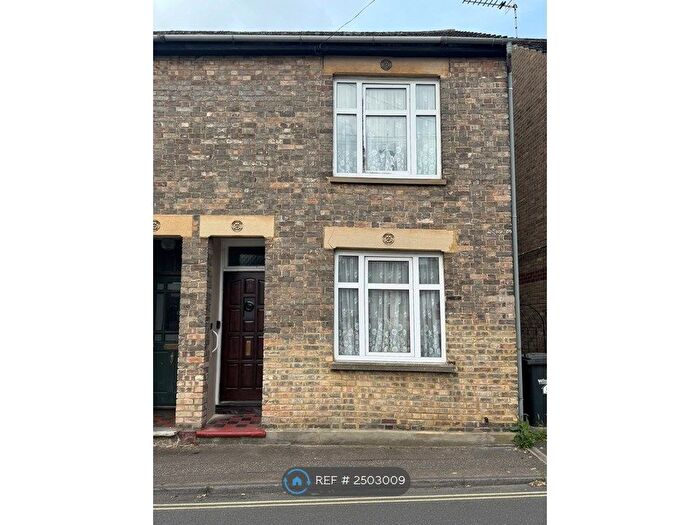 3 Bedroom Semi-Detached House To Rent In Burkitts Lane, Sudbury, CO10