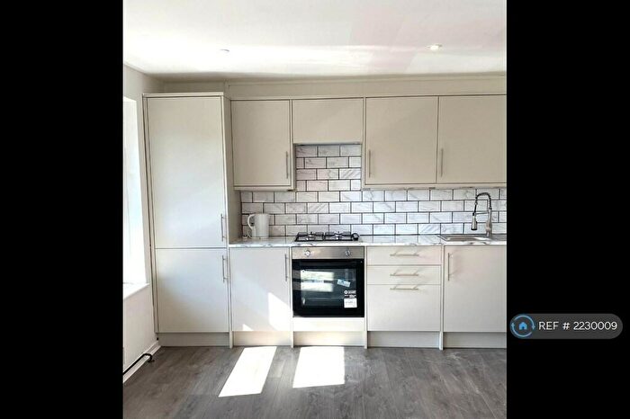 1 Bedroom Flat To Rent In Trinity Court, London, SE7