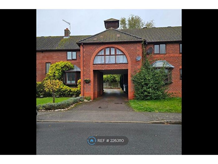 1 Bedroom Maisonette To Rent In Appletree Walk, Watford, WD25