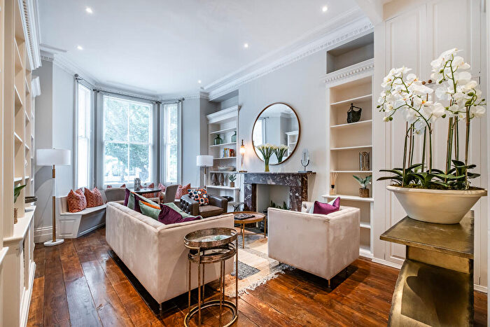 1 Bedroom Flat For Sale In Redcliffe Street, London, SW10