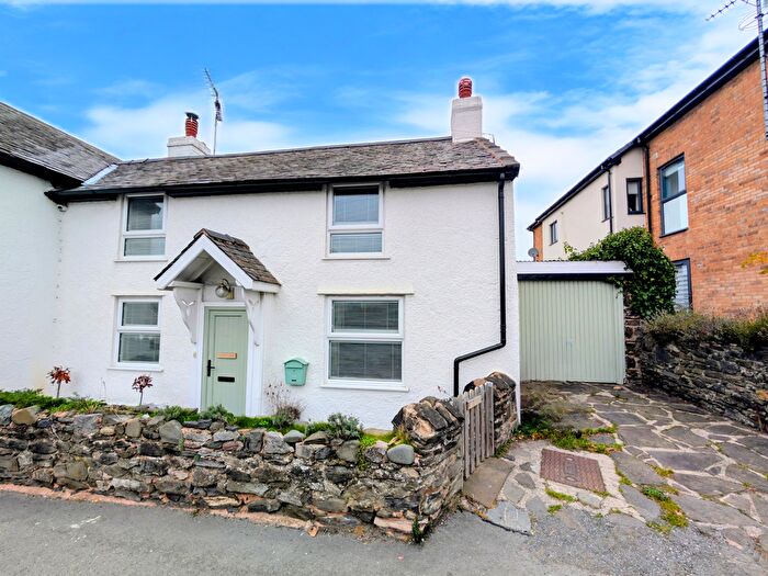 4 Bedroom Cottage For Sale In Pentywyn Road, Deganwy, LL31