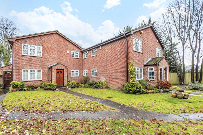 1 Bedroom Semi-Detached House To Rent In Audley Walk, Orpington, BR5