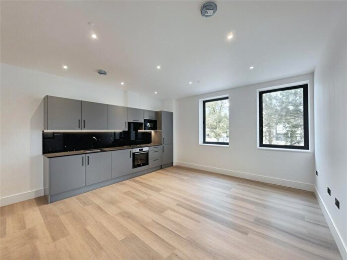 2 Bedroom Flat To Rent In Rye Close, Fleet, Hampshire, GU51