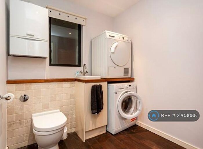 2 Bedroom Flat To Rent In City Road, London, EC1V