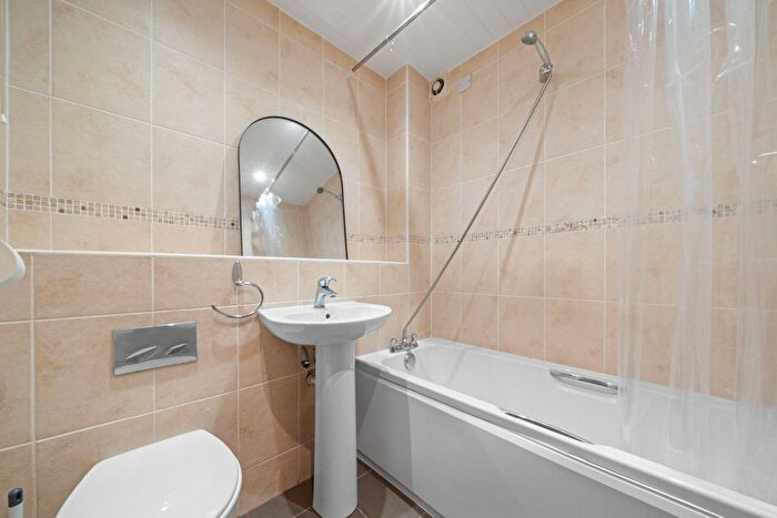 1 Bedroom Flat For Sale In Briarwood Court, Mount Vernon, G32