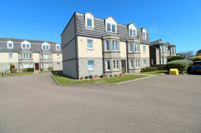 2 Bedroom Flat To Rent In Joss Court, Top Floor, AB23