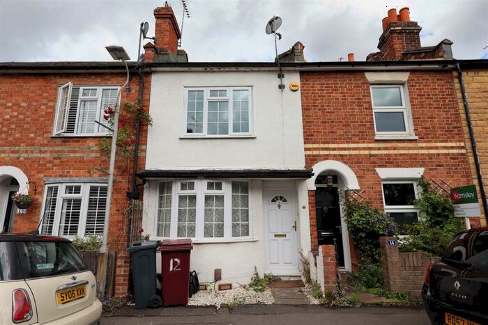 3 Bedroom Terraced House To Rent In Piggotts Road, RG4
