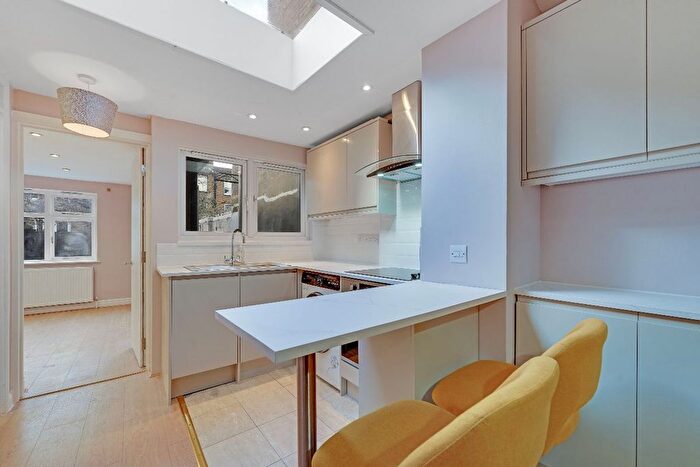2 Bedroom Flat To Rent In Apprentice Way, Clarence Road, London, E5