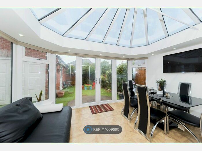 3 Bedroom Semi-Detached House To Rent In Fuchsia Grove, Shinfield, Reading, RG2