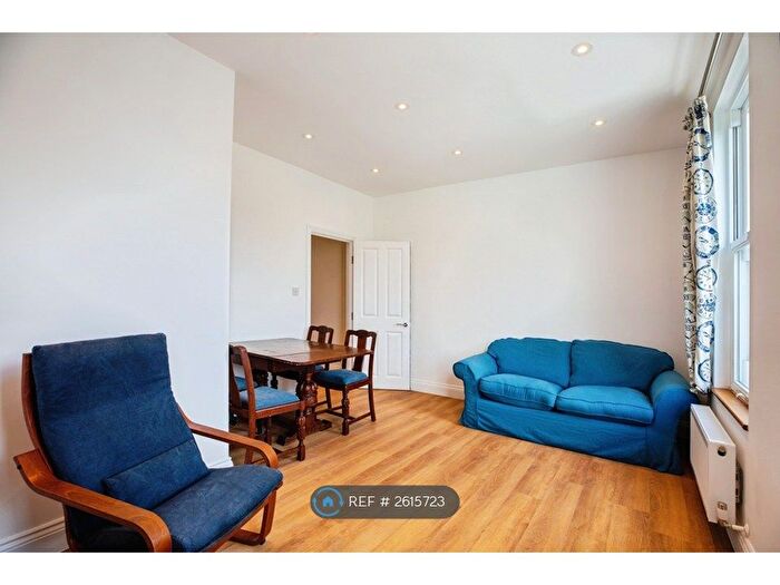2 Bedroom Maisonette To Rent In Brailsford Road, London, SW2