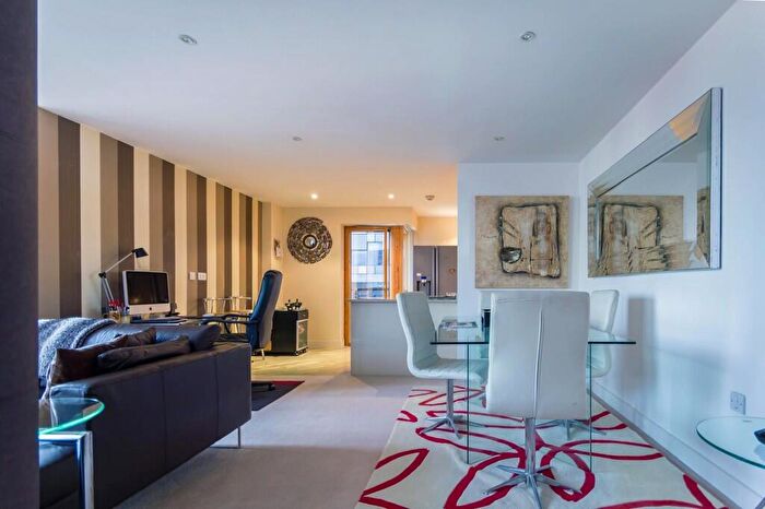 2 Bedroom Apartment To Rent In Canal Wharf, Birmingham, B1