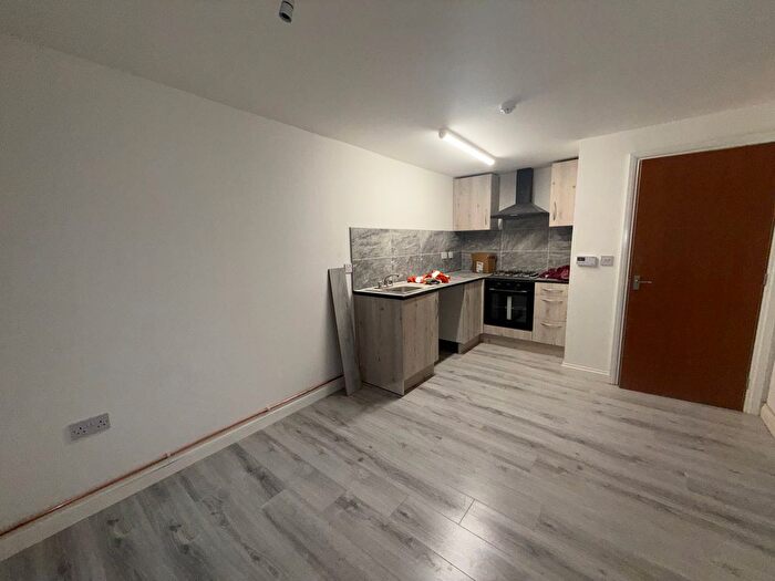 2 Bedroom Flat To Rent In Redhouse Street, Walsall, WS1