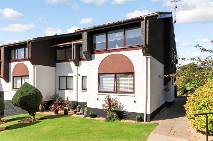2 Bedroom Flat For Sale In Springfield Gardens, Largs, North Ayrshire, KA30