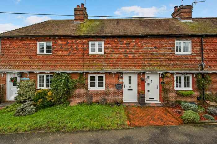 2 Bedroom Cottage For Sale In Ridgeway Terrace, Smeeth, Ashford, Kent, TN25
