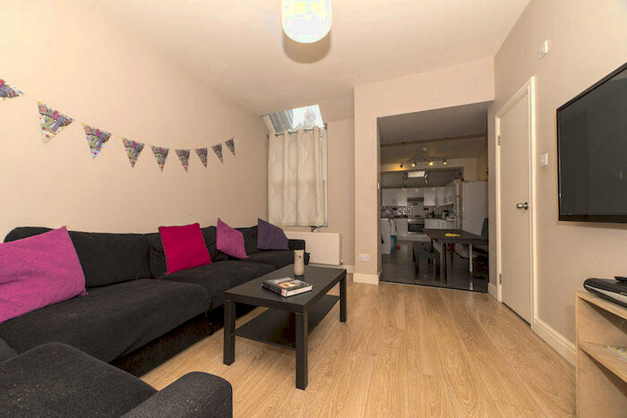 7 Bedroom Terraced House To Rent In Fortuna Grove, Manchester, Greater Manchester, M19