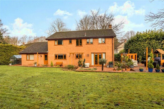 4 Bedroom Country House For Sale In Clipsham Road, Stretton, Oakham, Rutland LE15