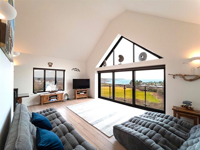 2 Bedroom Flat For Sale In Kuggar, Ruan Minor, TR12