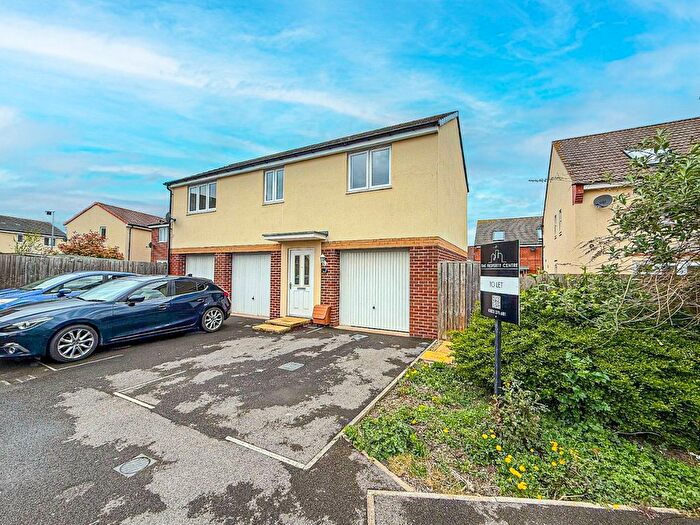 2 Bedroom Mews To Rent In Ruby Drive, Bridgwater, TA6