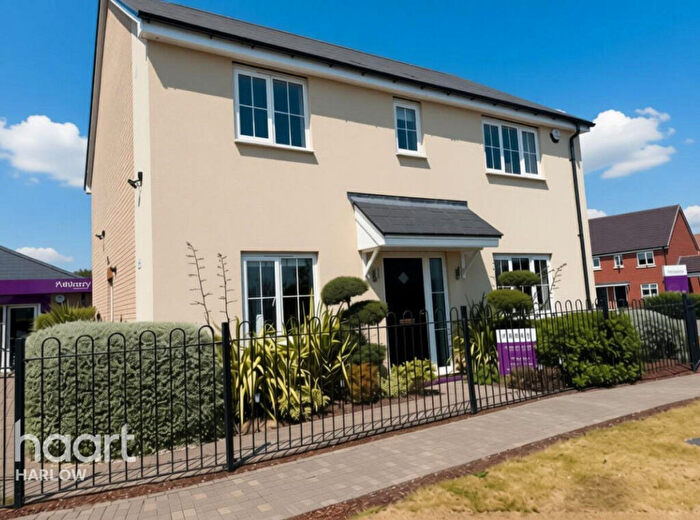 4 Bedroom Detached House For Sale In Beaumont Park, Great Dunmow, CM6