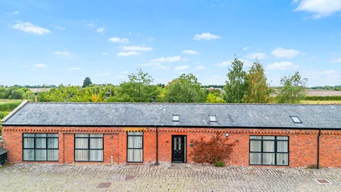 4 Bedroom Barn Conversion For Sale In Bradley Lane, Burtonwood, WA5