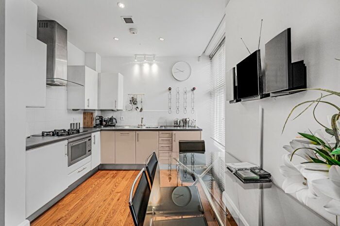 2 Bedroom Flat To Rent In Wellington Street, Aldwych, WC2E