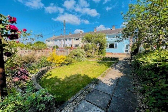 3 Bedroom Property To Rent In Shutewater Close, Taunton, TA1