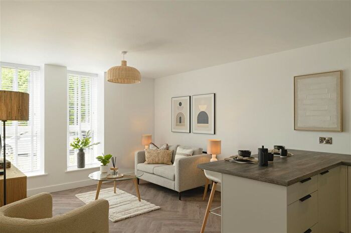 2 Bedroom Flat For Sale In Ariel House, Birmingham, B26